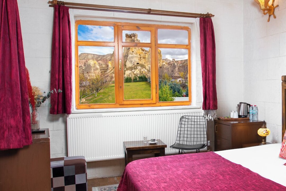 Standard Room photo 2