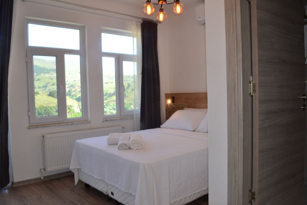 Standard Double Room, Balcony, City View - Photo 1
