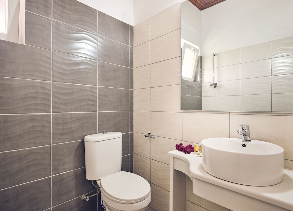 Standard Triple Room - Photo 3