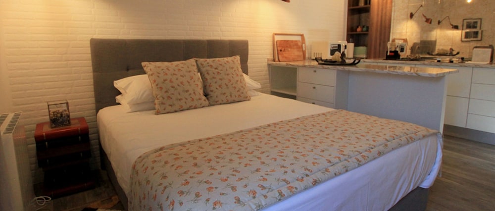 Studio, 1 Queen Bed, Terrace, Garden View