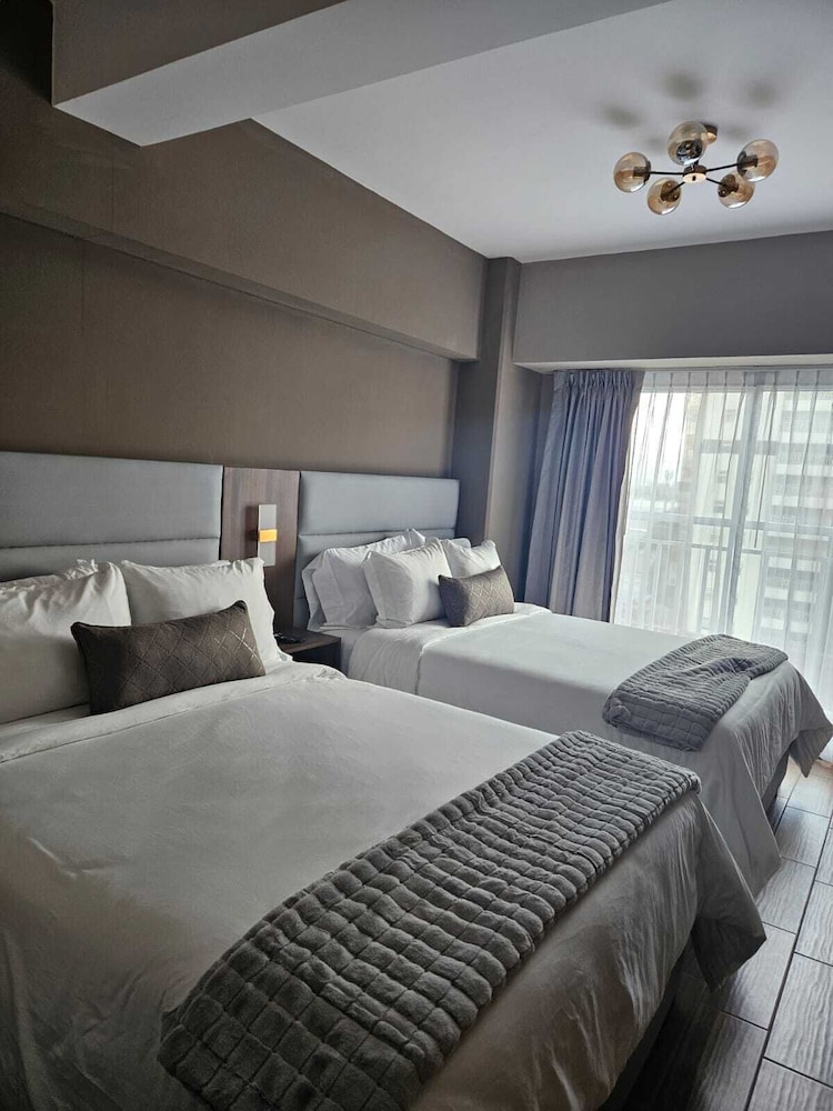 Business Double Room, 1 Bedroom, Ensuite, City View