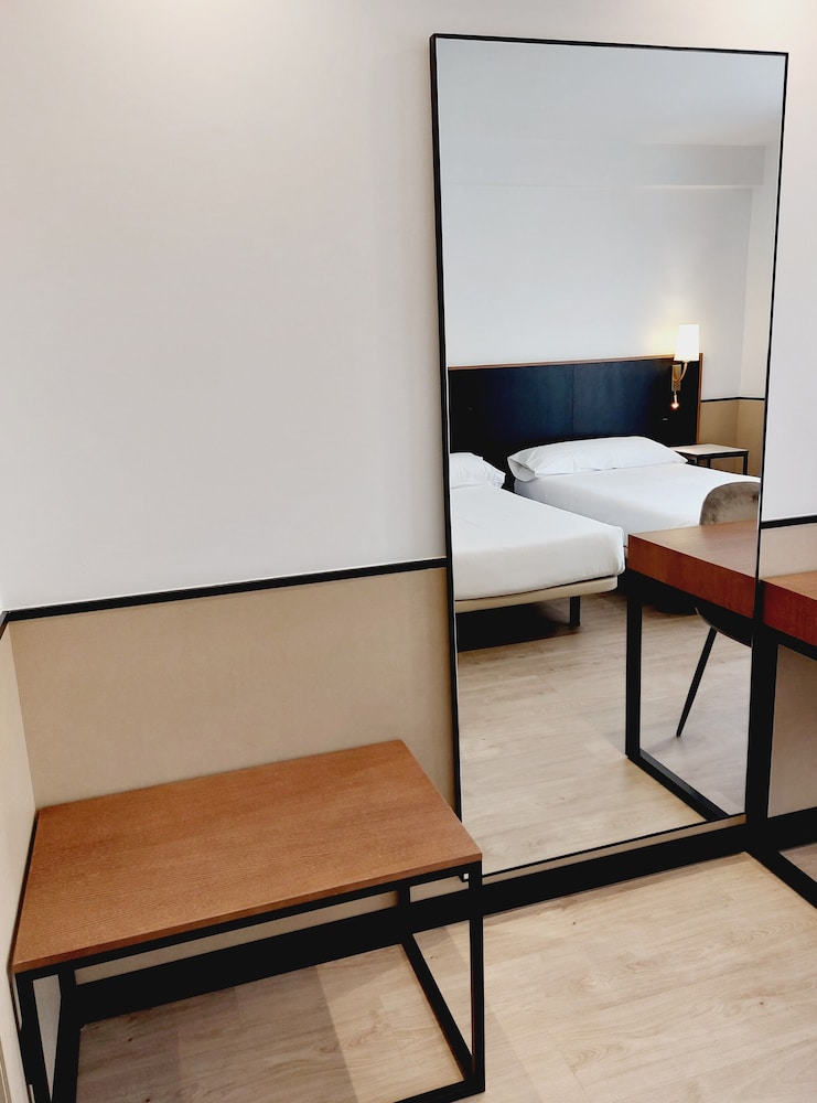 Superior Twin Room - Photo 6