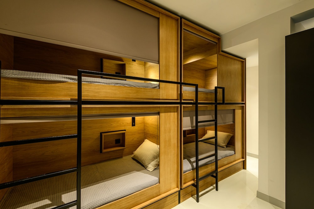 Basic Shared Dormitory, Mixed Dorm, Ensuite (8 Beds) photo 2