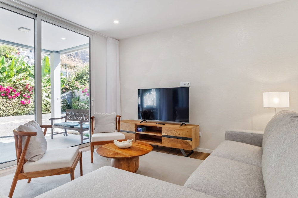 Apartment photo 3