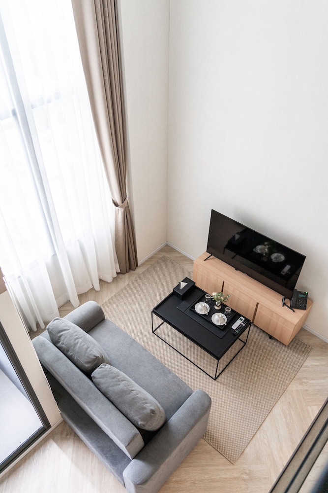 Premier Duplex, 1 Queen Bed photo 2
