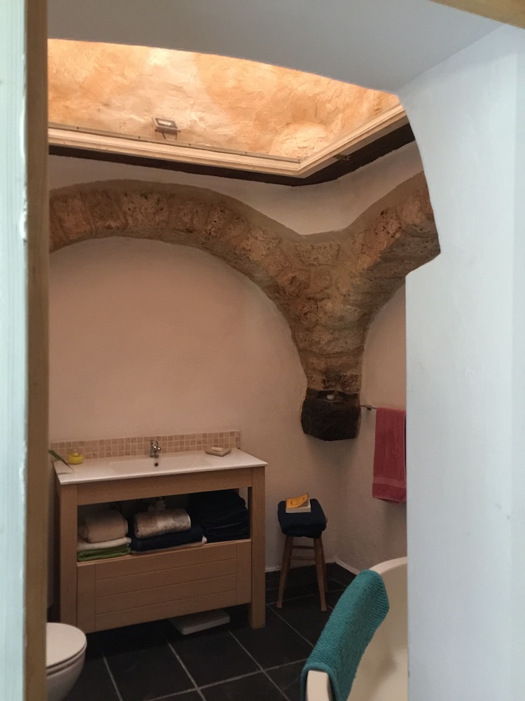 Basic Single Room, 1 Bedroom photo 2