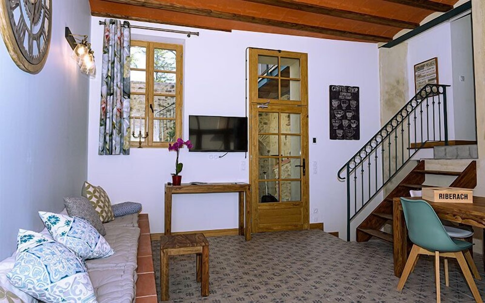 Apartment (4) photo 2