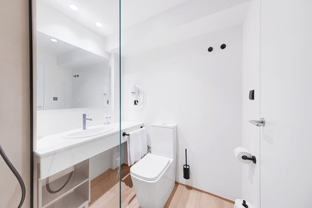 Standard Double Room, Balcony - Photo 11