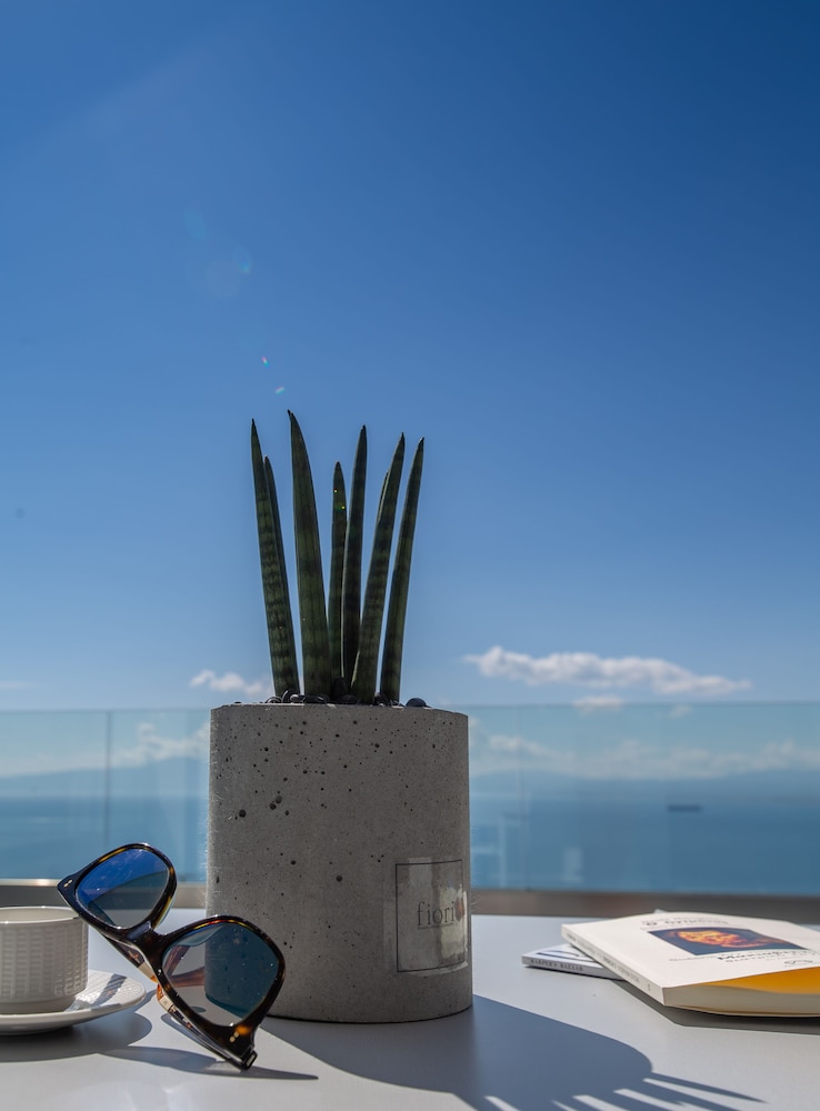 Superior Double Room, Balcony, Sea View - Photo 3