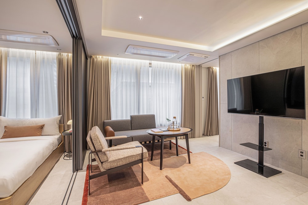 Family Studio Suite