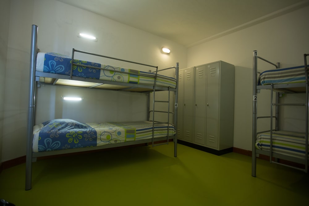Shared Dormitory, Men only, Shared Bathroom (1 bed in 4 Bed Dorm) photo 3