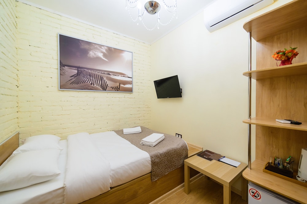 Standard Double Room, No Windows