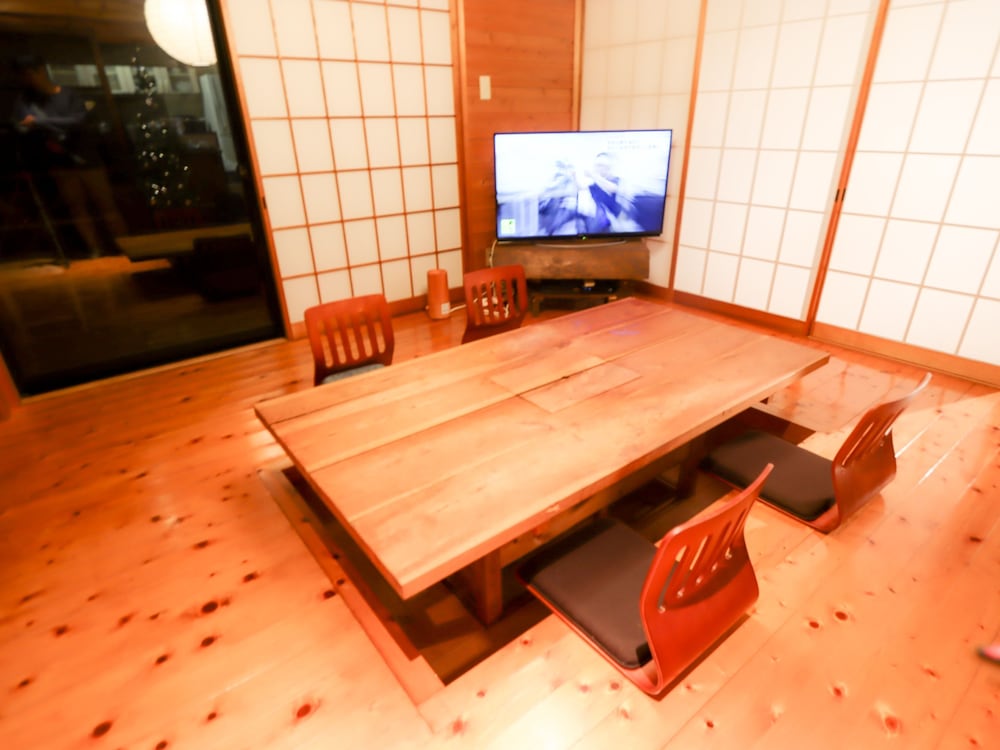 2 Bedroom House photo 1