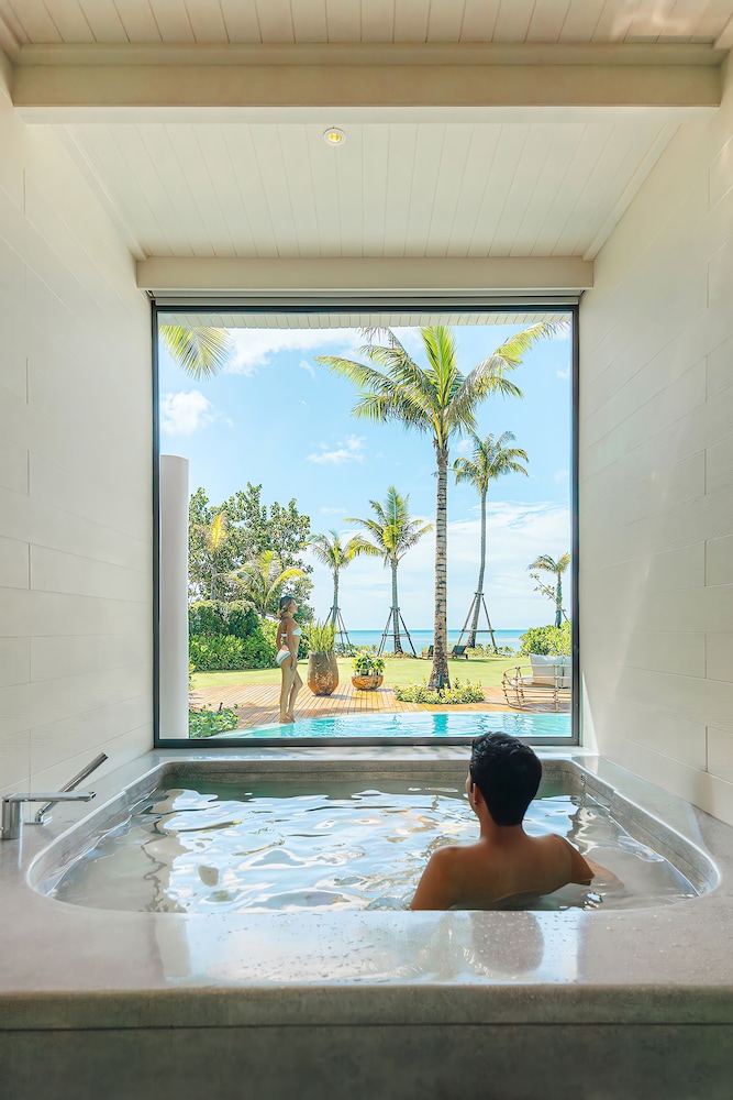 Beach Front Pool Villa - Photo 3
