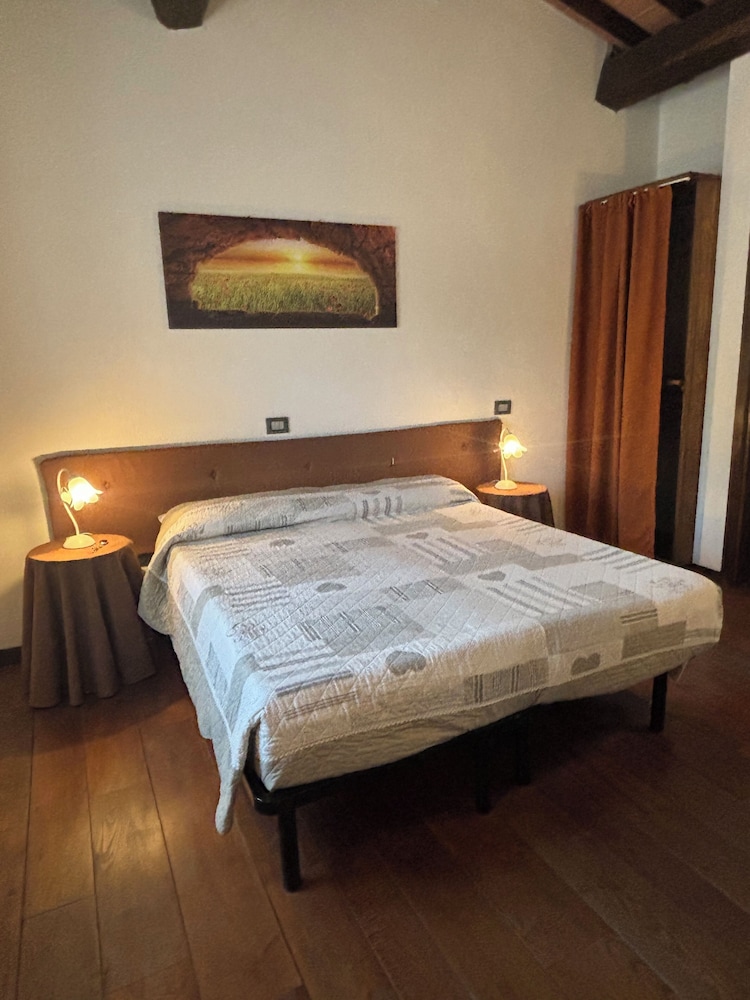 Basic Double Room