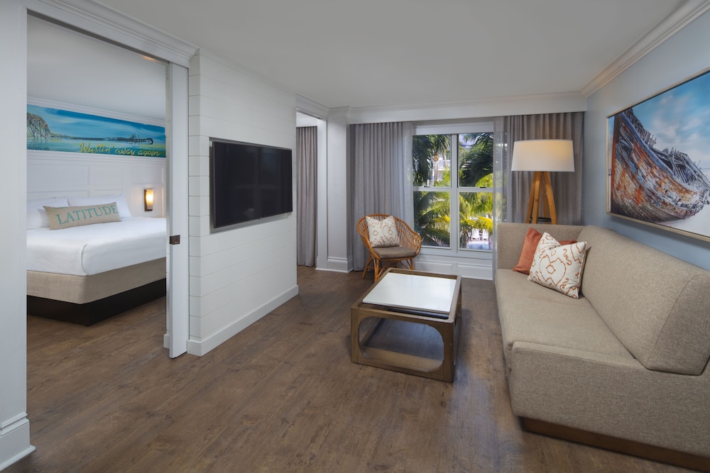 Suite, 2 Bedrooms, Pool View - Photo 1