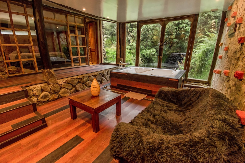 Deluxe Suite photo 1