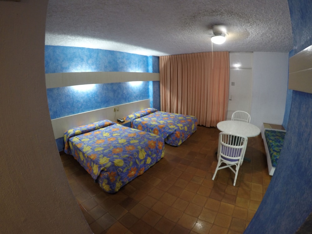 Economy Room, 2 Double Beds