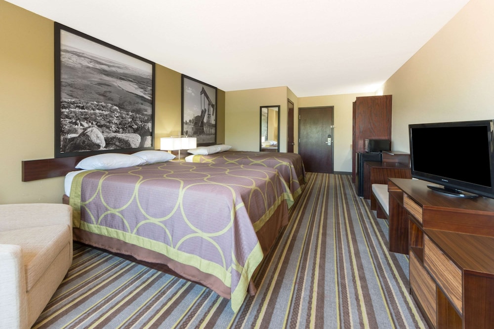 Room, 2 Queen Beds, Accessible, Non Smoking (Mobility) - Photo 4