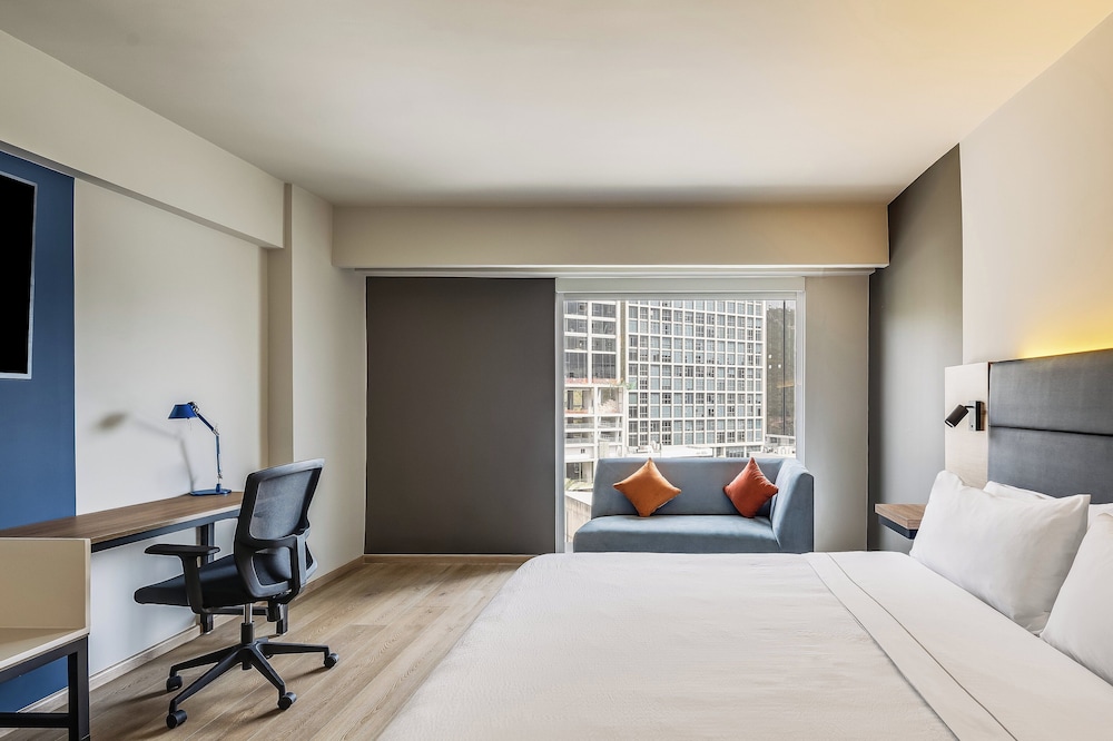 Executive Room - Photo 3