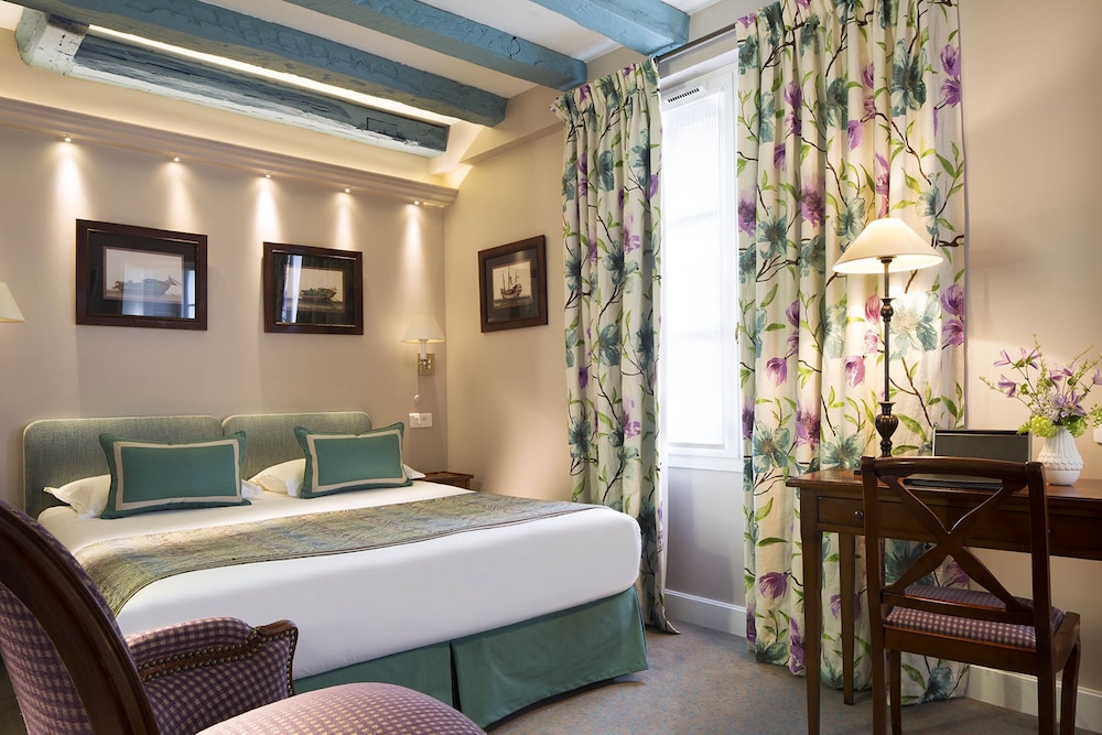 Traditional Double or Twin Room photo 1
