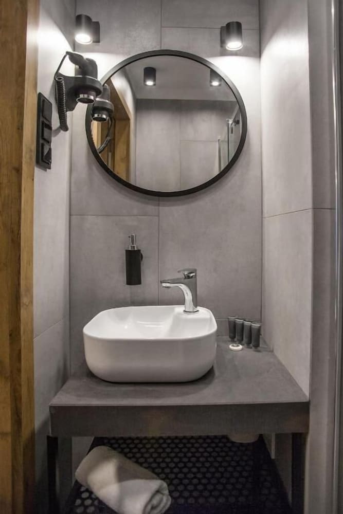Premium Apartment - Photo 3