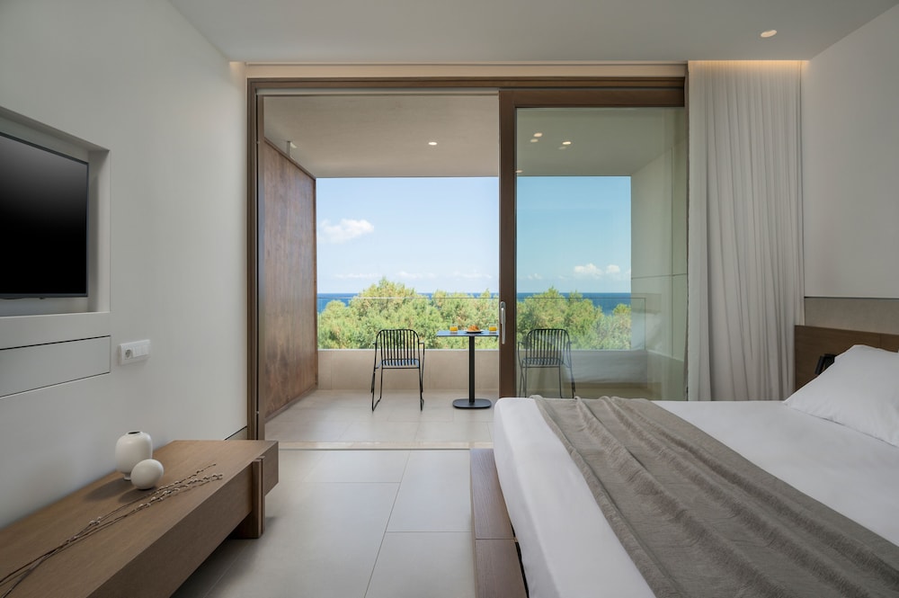 Superior Room Sea View - Photo 3