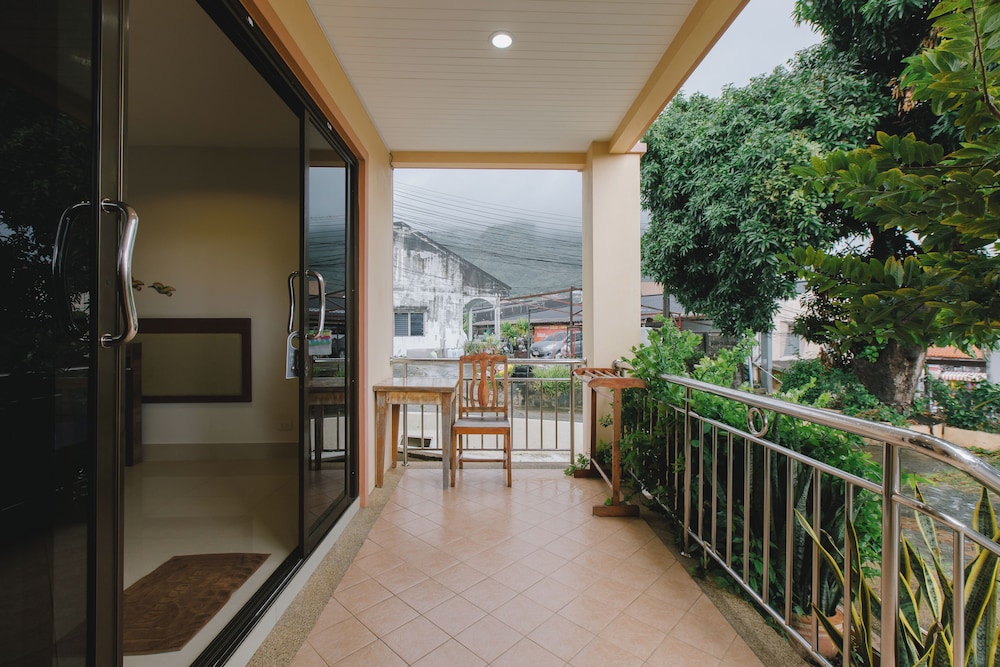 Triple studio kitchenette with balcony - Photo 8