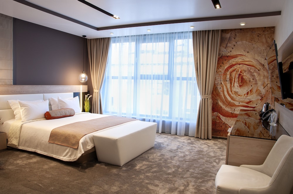 Luxury Room