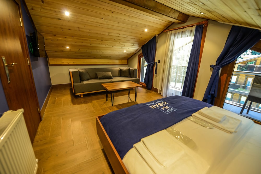 Family Penthouse, 2 Bedrooms, Mountain View photo 1