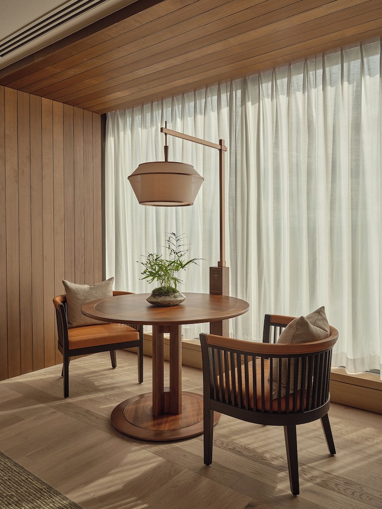 Junior Suite, 1 King Bed (Osaka Castle View) - Photo 5