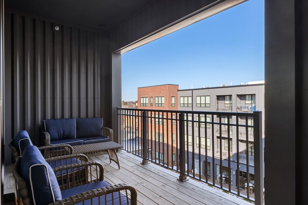 Premium 2BR at Luxe23, Billede 18