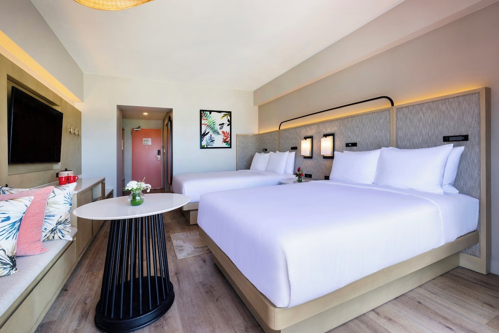 Standard Room, 2 Double Beds, Ocean View photo 3