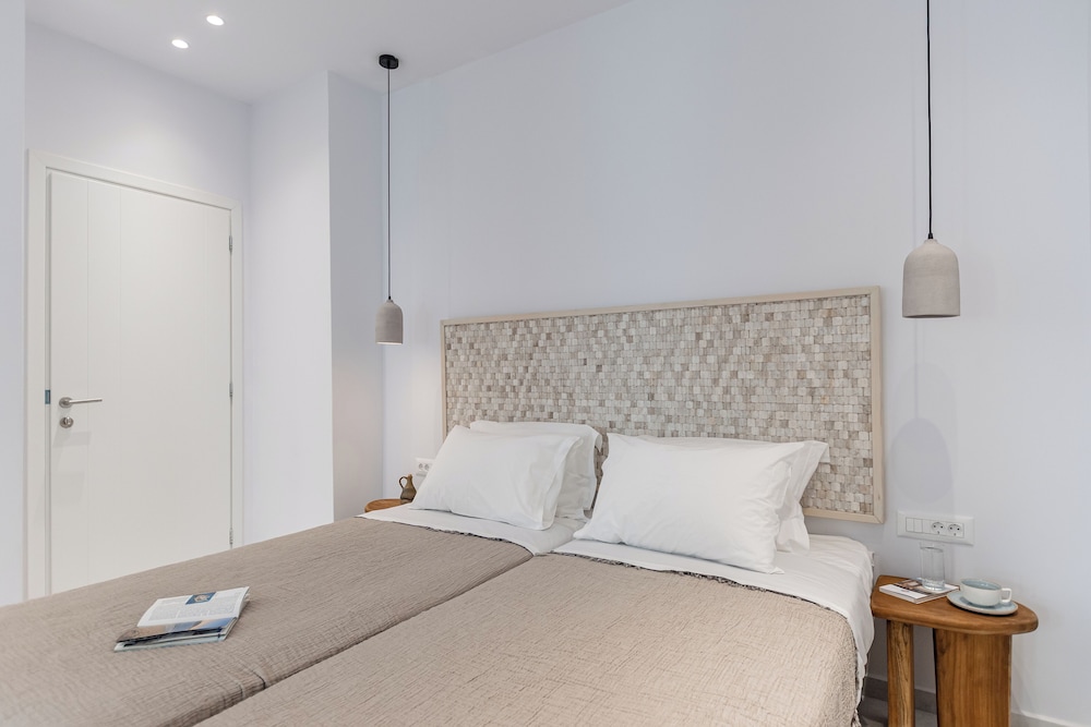 Suite, Balcony, City View