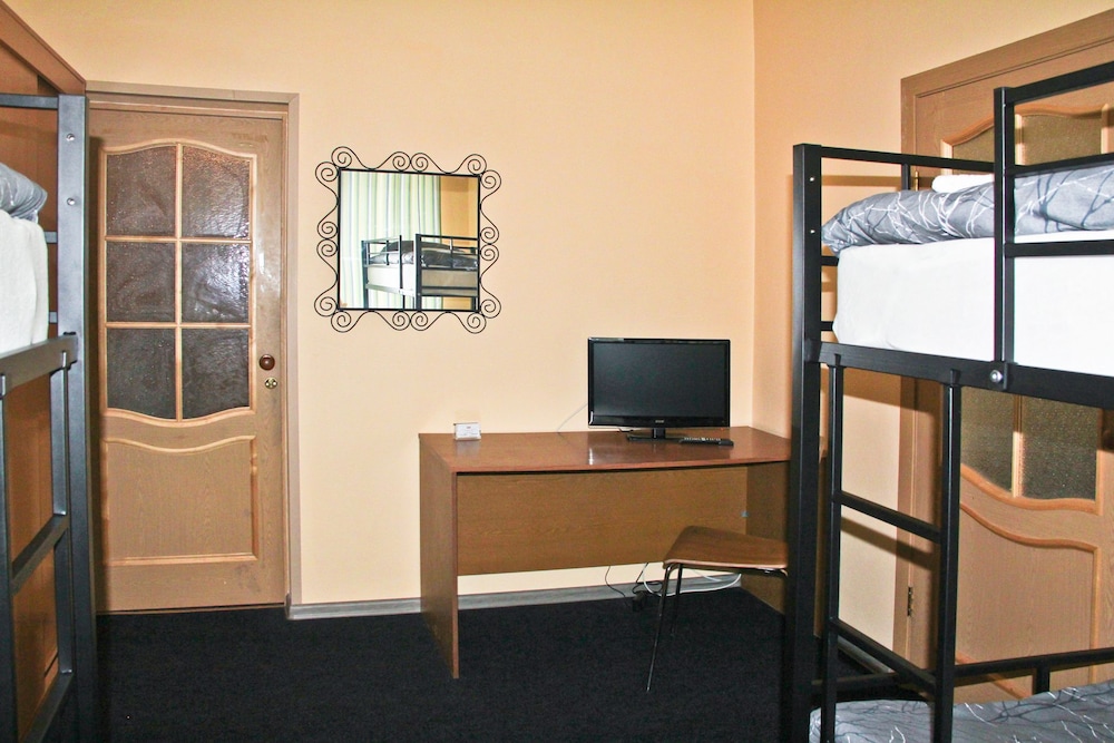 Shared Dormitory, Women only (8 People) photo 1
