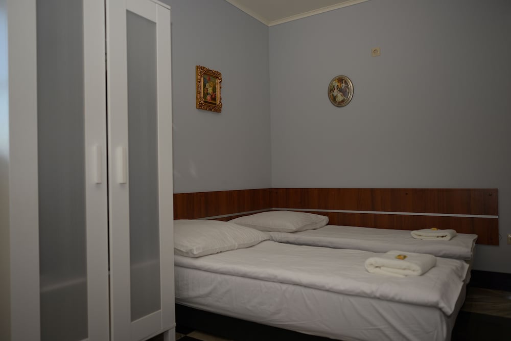 Triple Room - Photo 7