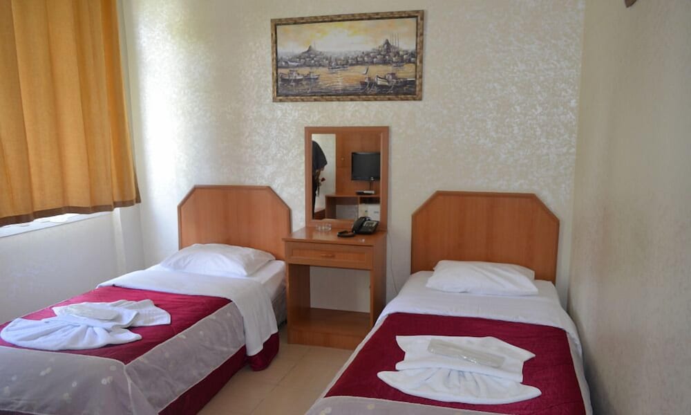 Economy Single Room, Shared Bathroom photo 1