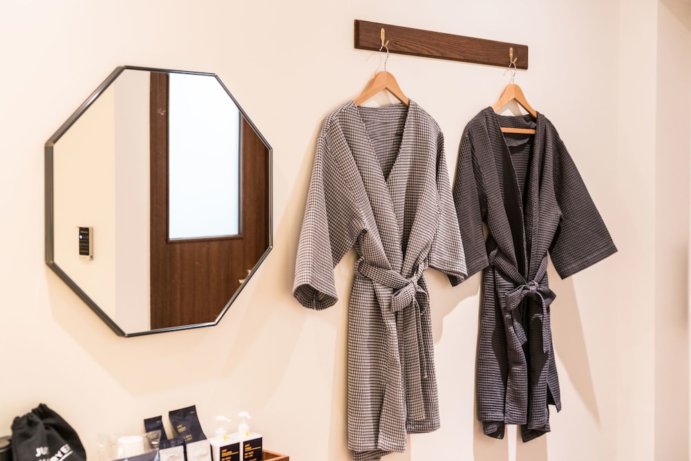 Premium Twin Room photo 3
