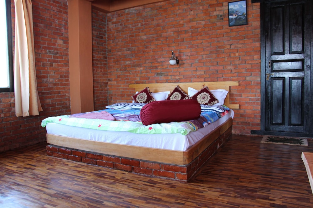 Deluxe Room With Private Balcony, Lake View Breakfast Included photo 3