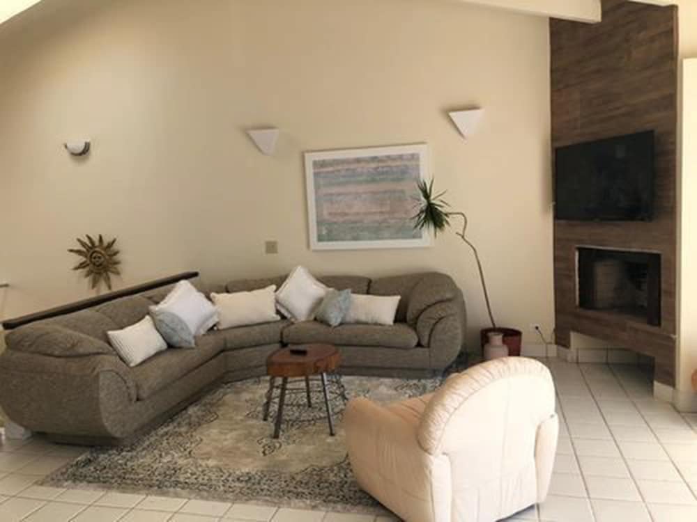 Family House, 3 Bedrooms, Beachfront photo 3