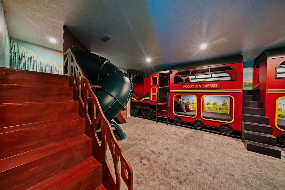 House (Multiple Bedrooms)