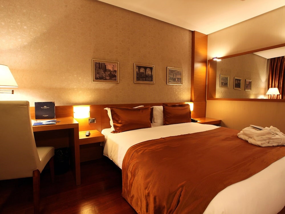 Deluxe Double Room photo 2