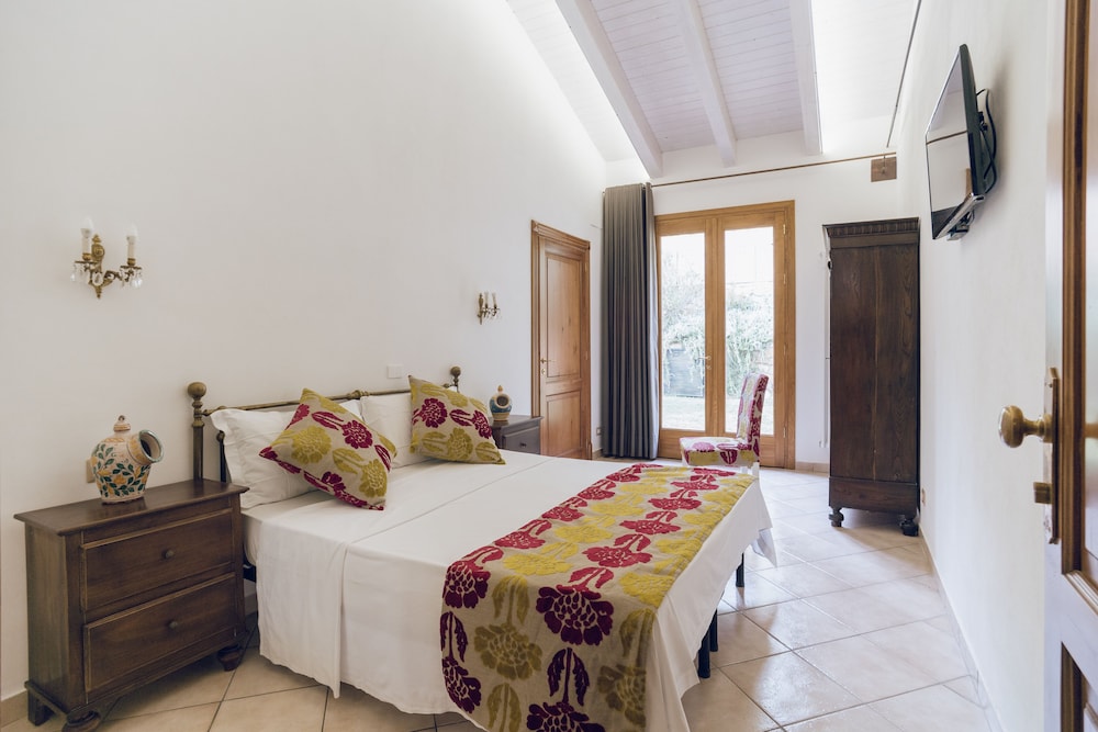 Superior Double Room Single Use, 1 Twin Bed, Accessible photo 3