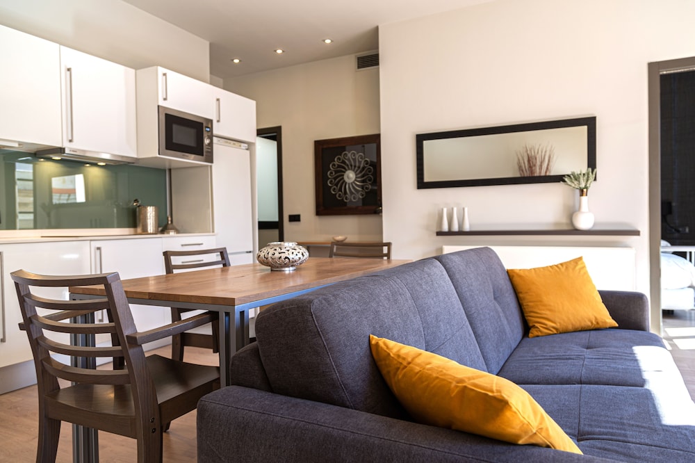 Premium Apartment, 2 Bedrooms, 2 Bathrooms