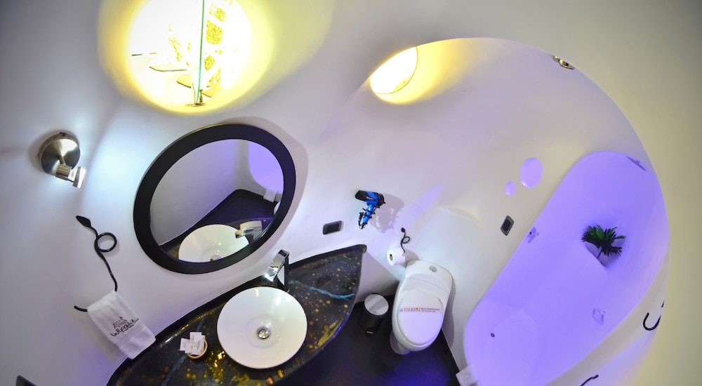 Standard Room - Photo 11