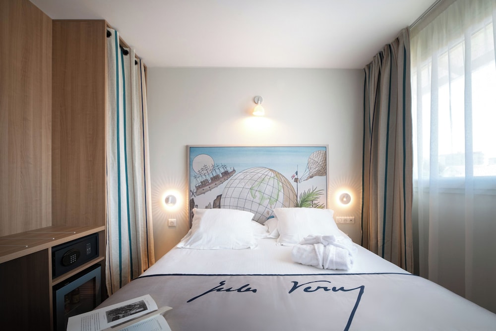 Executive Double Room - Photo 10