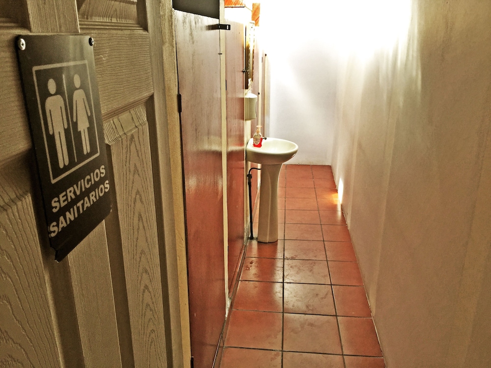 Economy Shared Dormitory, Mixed Dorm (4 Beds, 4 Guests) photo 2