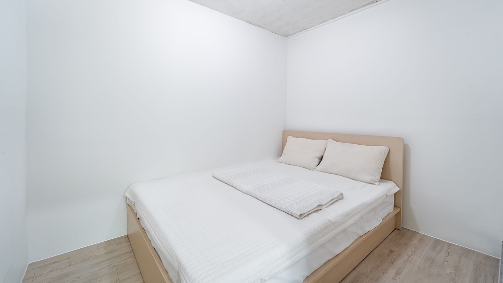 Basic Room, 1 Bedroom (A 101 (Pets Allowed)) - Photo 5