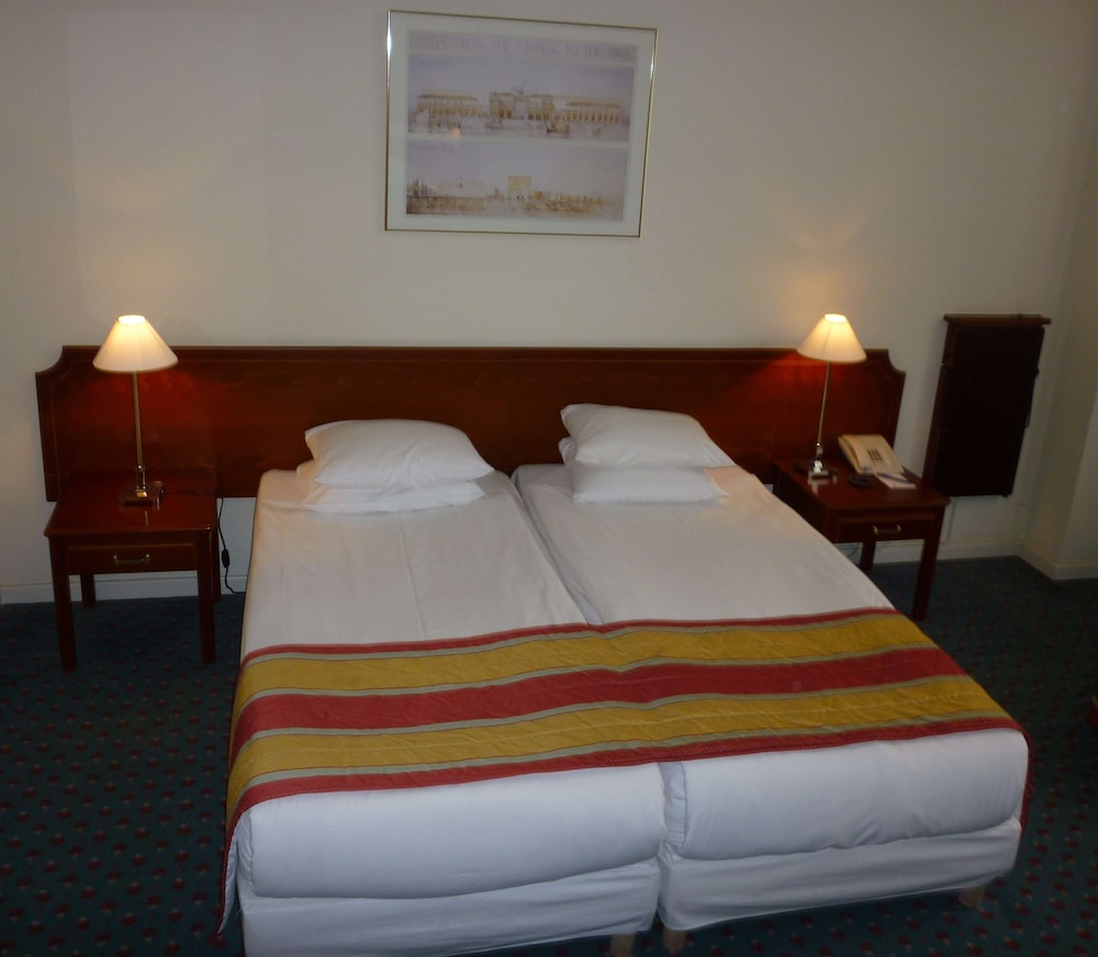 Deluxe Room, 2 Twin Beds, Non Smoking - Photo 4