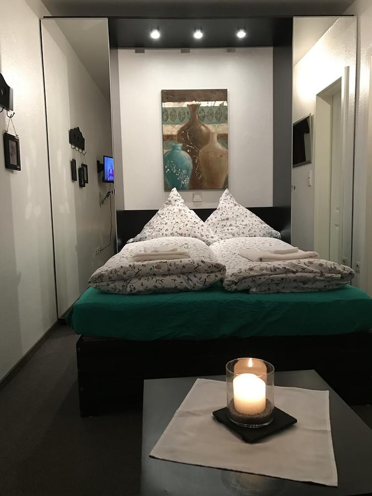 Basic Double Room, Non Smoking photo 3